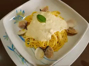 Capellini with Clams and Sauce