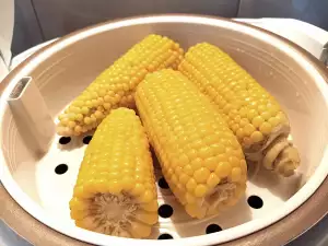 Steamed Corn in a Multicooker