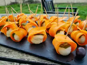 Festive Carrot Bites with Mozzarella Mousse