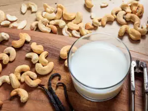 How To Make Milk Out Of Cashew?