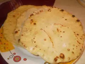 Chapati (Easy Indian Flat Bread Recipe)