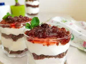 Jam Cheesecake in Glasses