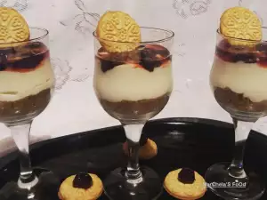 Economical Cheesecake in Glasses