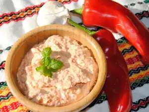 Spicy Spread with Roasted Peppers and White Cheese