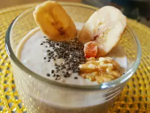 Dessert with Chia and Banana