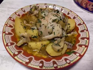 Chicken with Potatoes and Mushrooms in a Multicooker