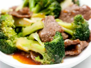 Tender Pork with Broccoli in the Oven