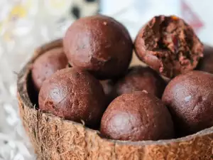 Chocolate Candies with Dates