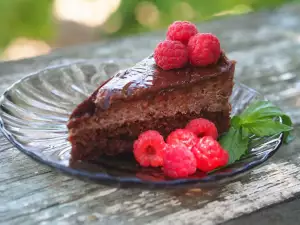 Melt-in-your-Mouth Chocolate Cake