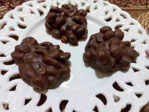 Chocolate Peanut Candies