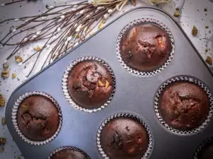 Chocolate Muffins with Pears and Walnuts