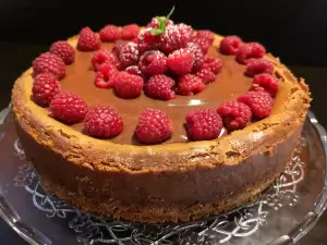 Raspberry Chocolate Cheesecake