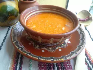 Pork Trotter Soup with Cayenne Pepper