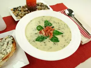 Chowder with Chicken and Spinach