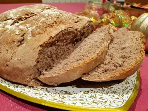 Christmas Bread with Red Wine