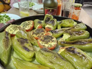 Stuffed Peppers with Cottage Cheese and Eggs