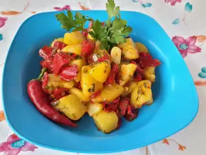 Potato Salad with Peppers and Parsley