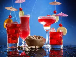 How to Make Cocktail Cherries?