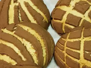 Concha - Mexican Bread Buns