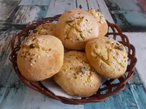 Cornbread Rolls with Soda