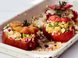 Stuffed Tomatoes with Amaranth