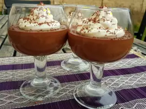 Cream and Chocolate Pudding