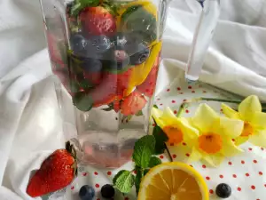 Detox Fruit Drink