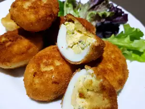 Stuffed Eggs in Crispy Breading