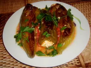 Dietary Stuffed Peppers with Cottage Cheese and Tomato Sauce