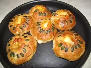 Simple Feta Cheese Buns