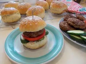 Homemade Burger for the Kids