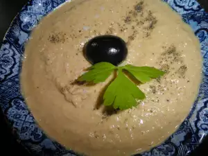 Hummus with Mayonnaise