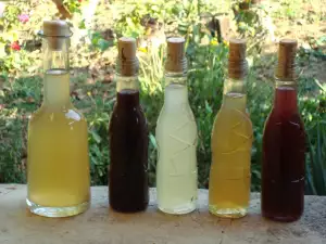 Homemade Pear Vinegar