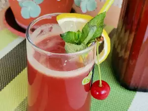 Homemade Lemonade with Morello Cherries