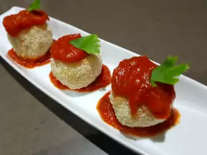 Ricotta Dumplings with Napolitana Sauce