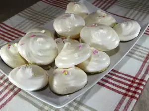 Homemade Meringues