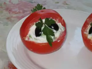 Stuffed Tomatoes with Sour Cream