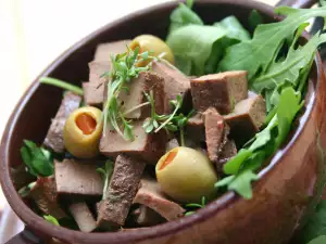 Liver with Onions and Olives