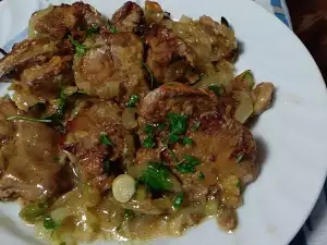 Oven-Baked Chicken Livers with Onions and Fresh Garlic