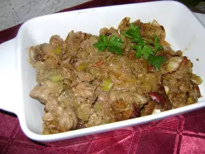 Tasty Chicken Livers with Leeks and Onions