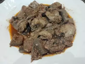 Tasty Chicken Livers with Onions and Mushrooms