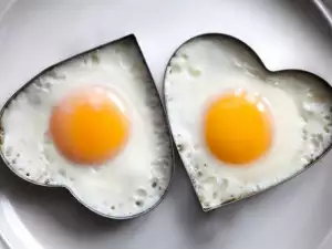 How Much Protein Does An Egg Contain