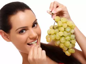 What Vitamins are in Grapes?