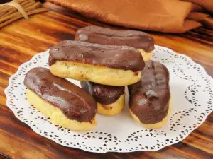 Homemade Eclairs with Gelatin Cream