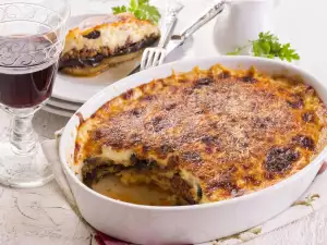 Moussaka with Zucchini and Eggplants