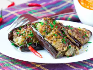 Eggplants with Chickpeas and Lime