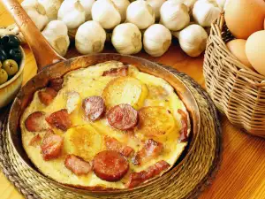 Fried Sausage with Eggs