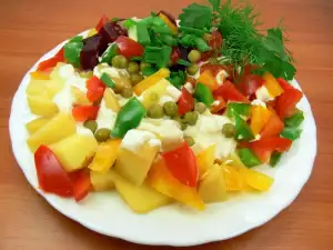 Autumn Salad with Potatoes and Peas