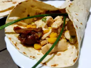 Fajitas with Chicken, Dried Tomatoes and Corn