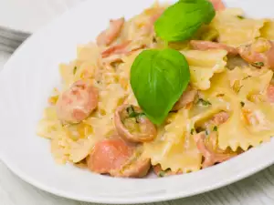 Farfalle with Chorizo and Zucchini